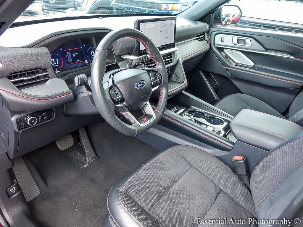 Certified 2025 Ford Explorer ST AWD/4WD image 12