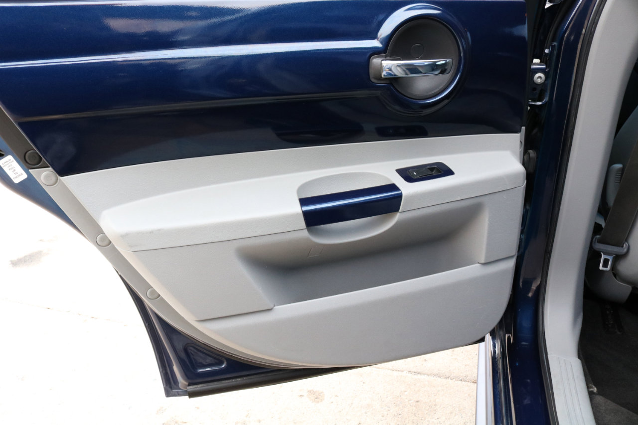 Used 2006 Dodge Charger R/T image 25