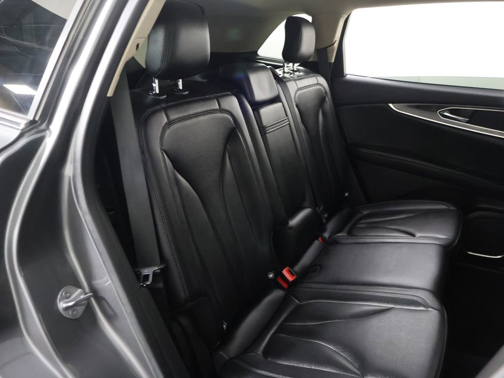 Used 2023 Lincoln Nautilus FWD w/ Premium Package image 33