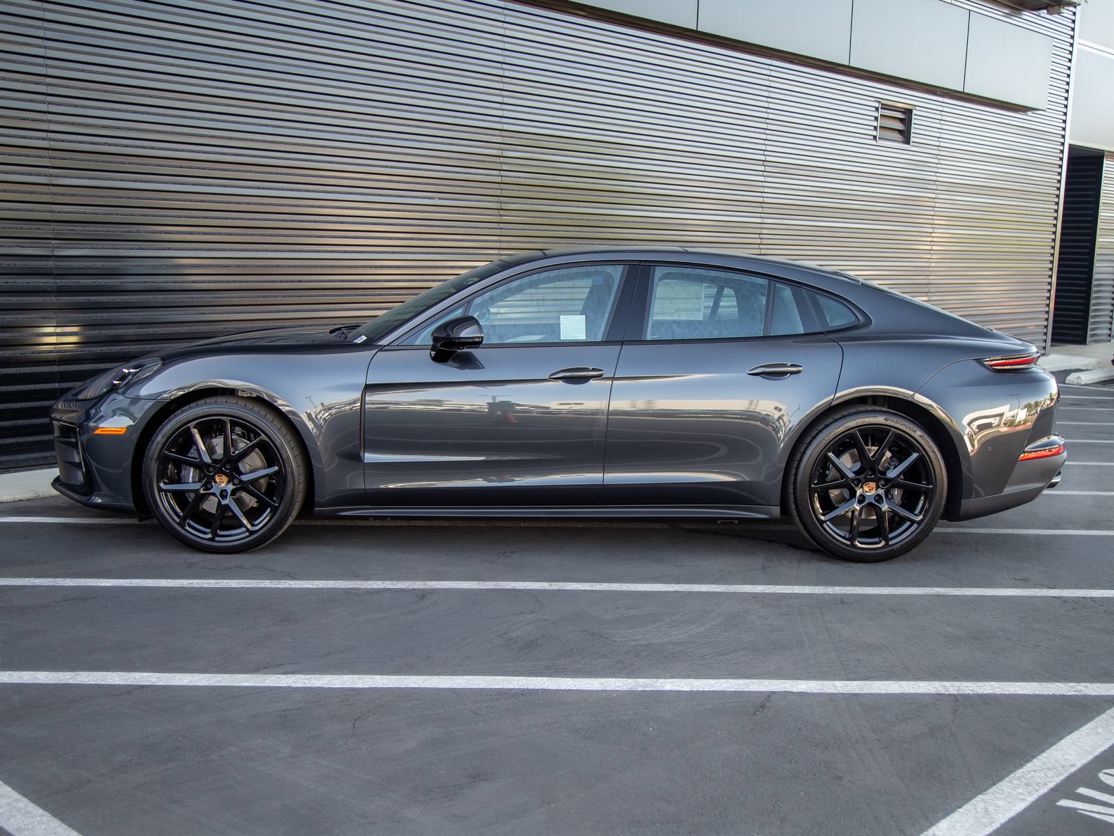 New 2026 Porsche Panamera 4 AWD/4WD image 2