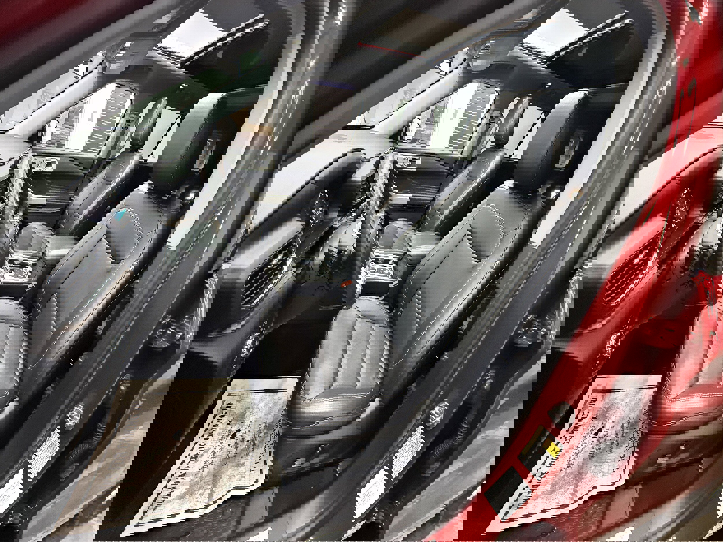 Used 2021 Ford Explorer Limited w/ Class III Trailer Tow Package image 11