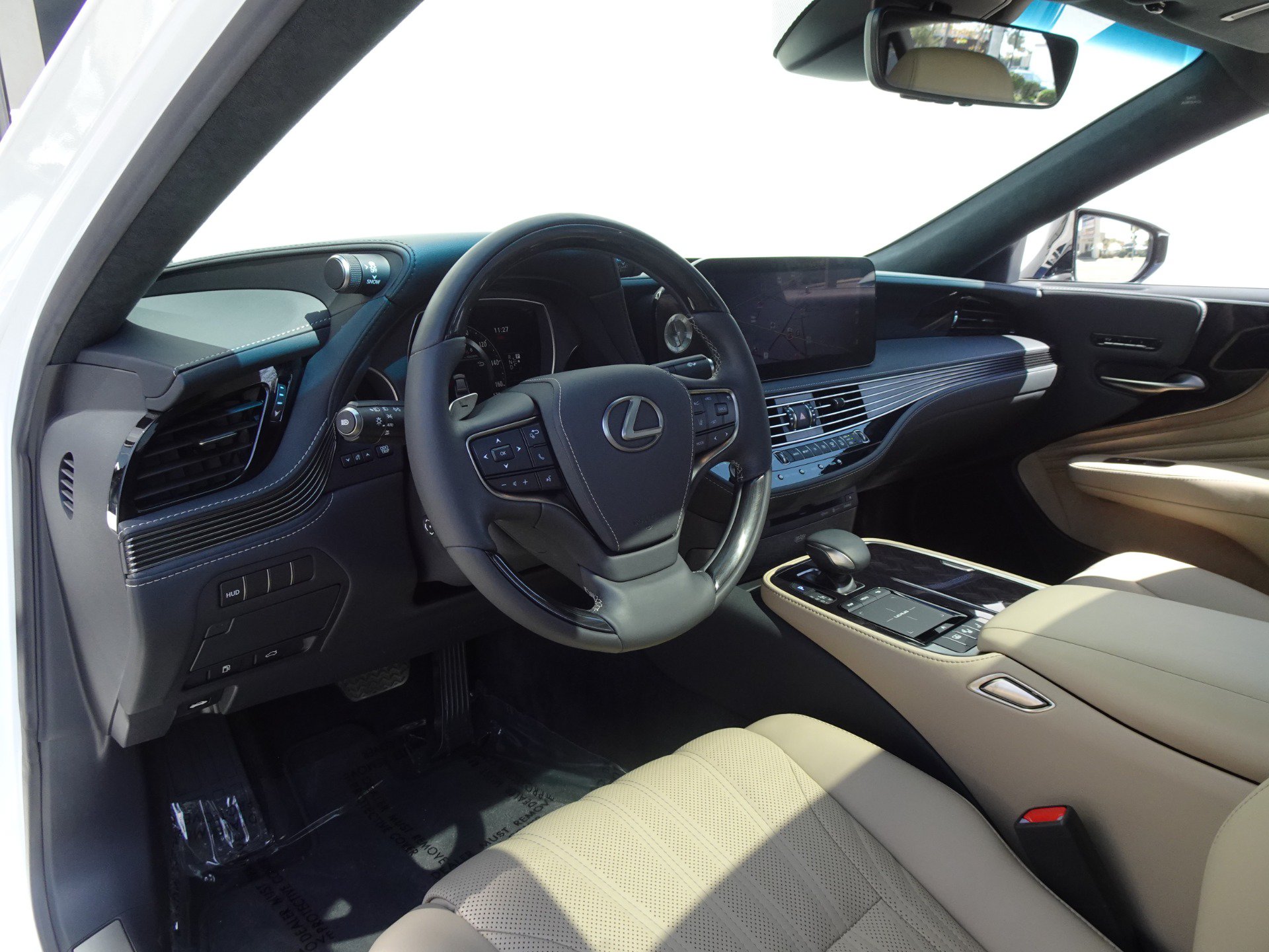 Used 2021 Lexus LS 500 RWD image 10