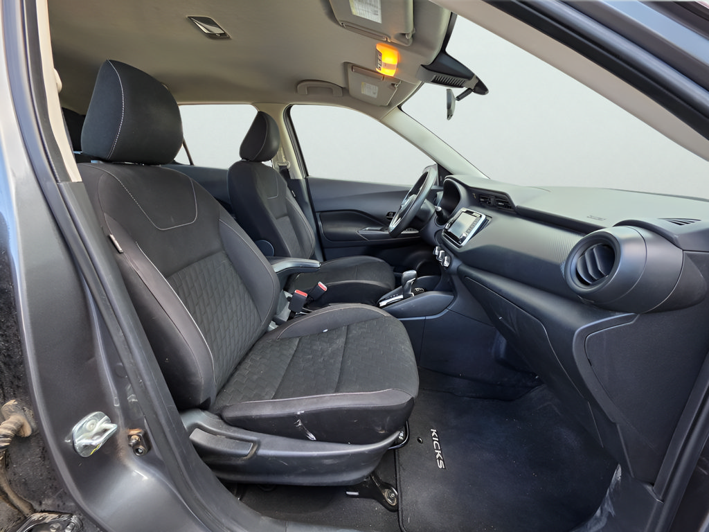 Used 2021 Nissan Kicks S FWD image 15