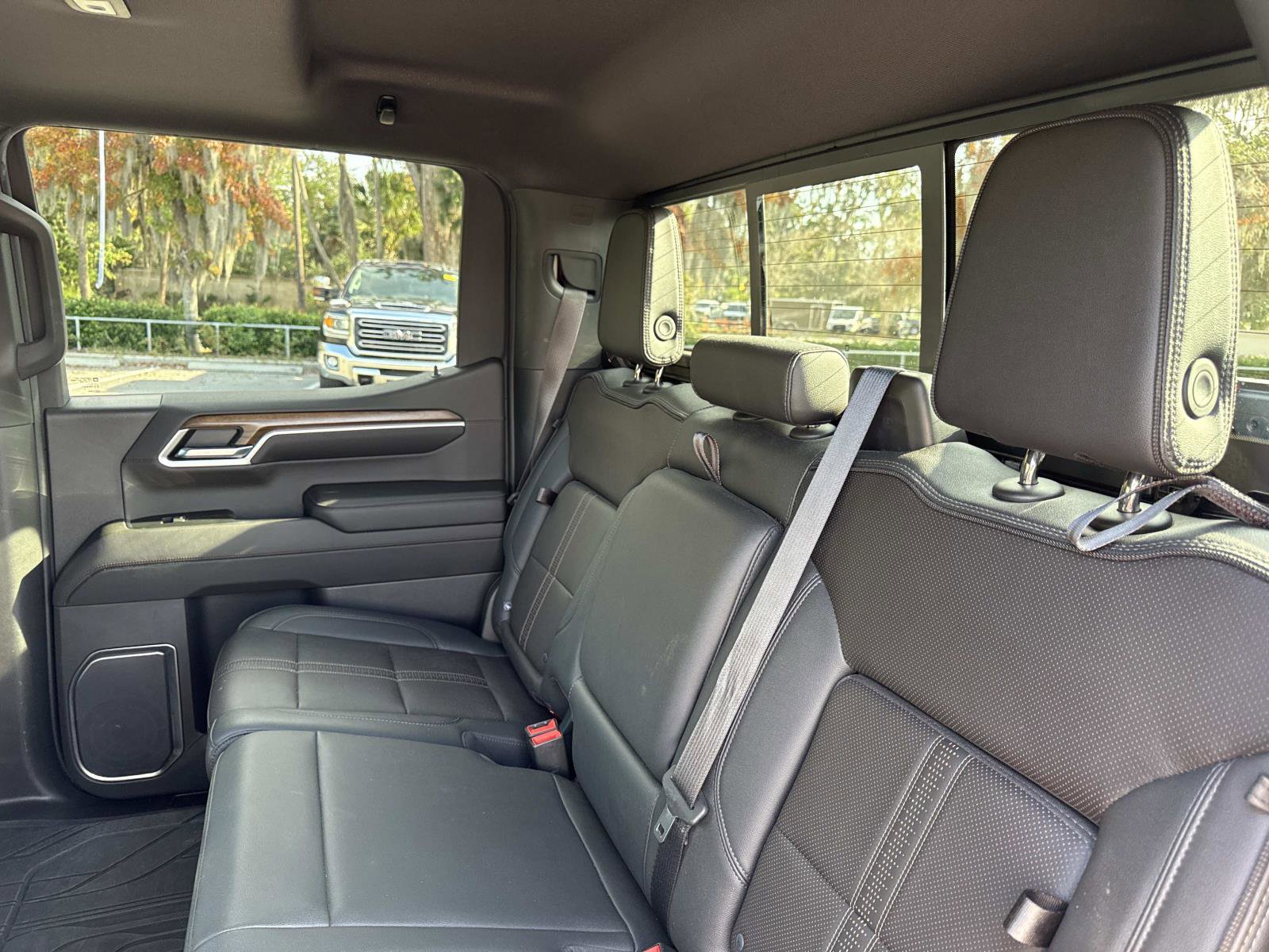 Used 2022 Chevrolet Silverado 1500 High Country w/ High Country Premium Package image 17