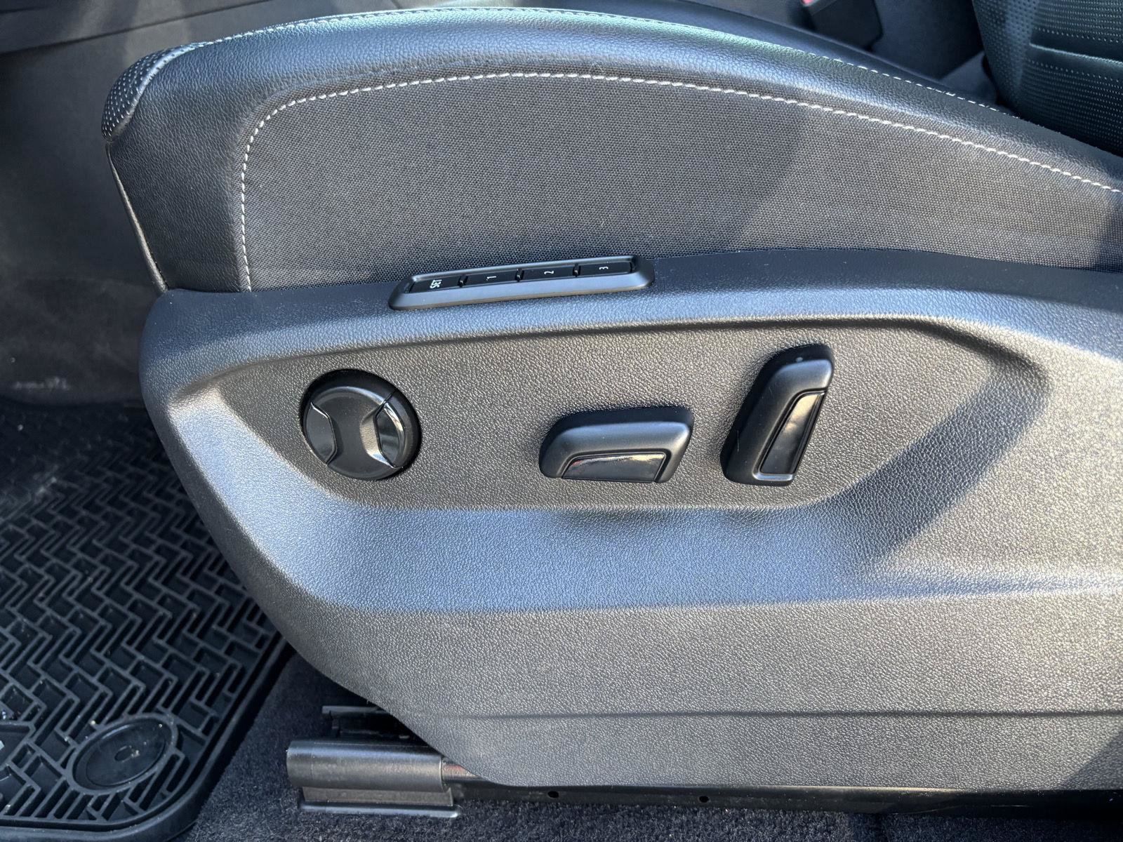 Used 2019 Volkswagen Atlas SEL AWD/4WD image 15