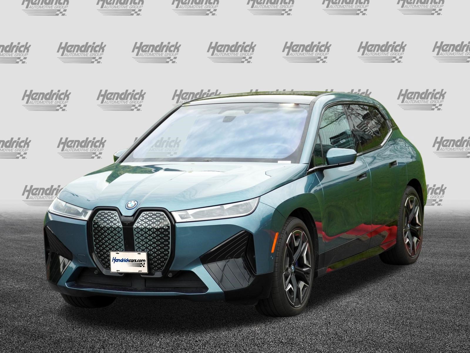 Certified 2023 BMW iX xDrive50 w/ Premium Package AWD/4WD image 5