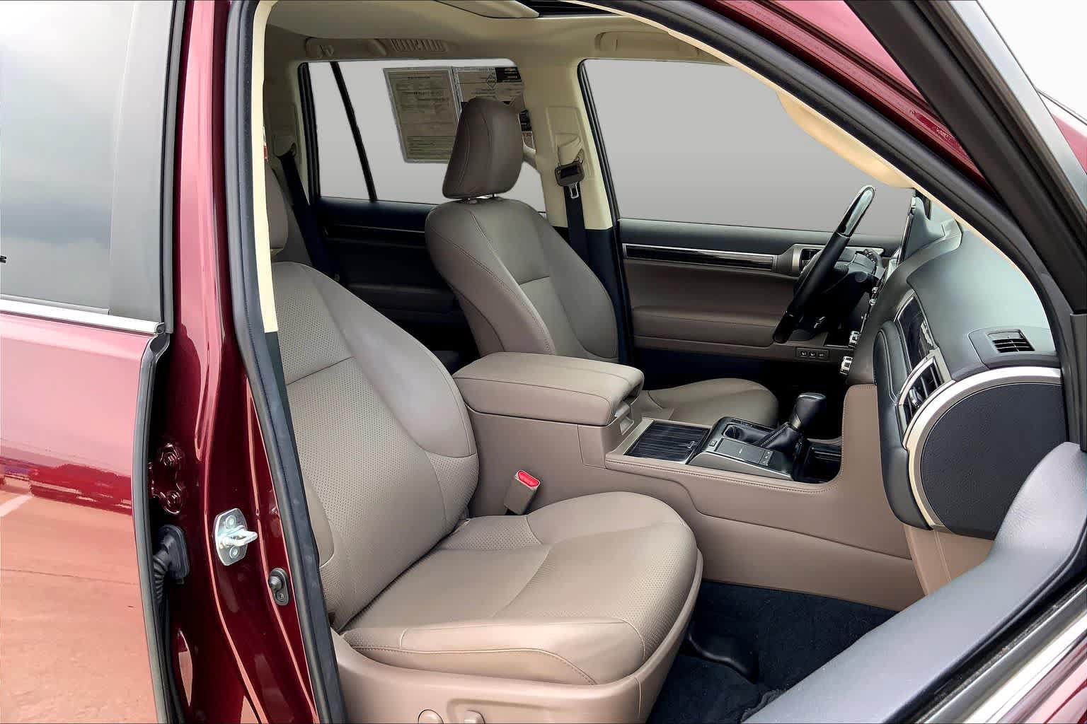 Used 2022 Lexus GX 460 Luxury w/ Sport Design Package AWD/4WD image 9