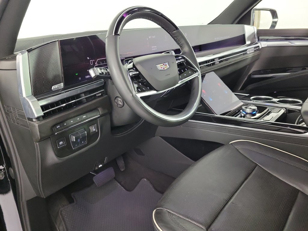 Used 2025 Cadillac Escalade ESV Sport AWD/4WD image 20