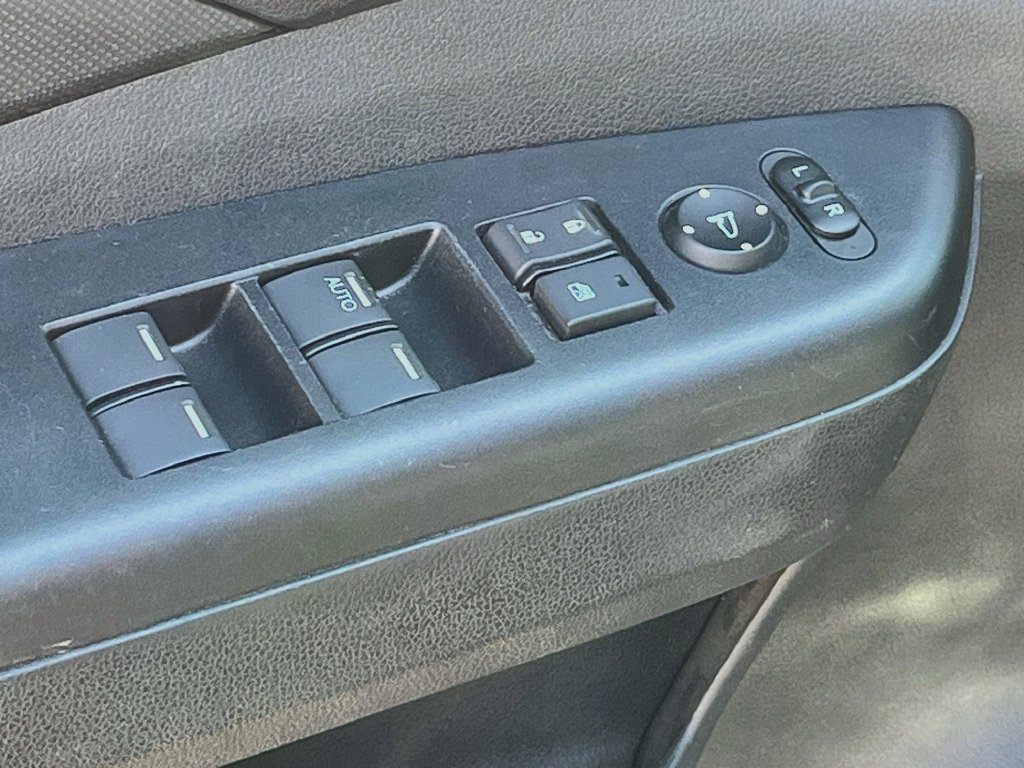 Used 2016 Honda CR-V SE image 16
