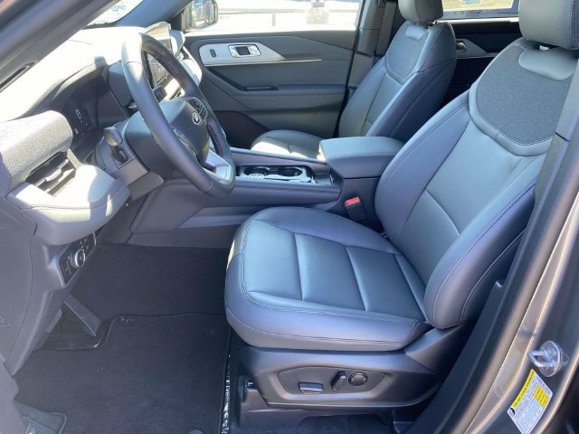New 2027 Ford Explorer Active w/ Active Comfort Package RWD image 8