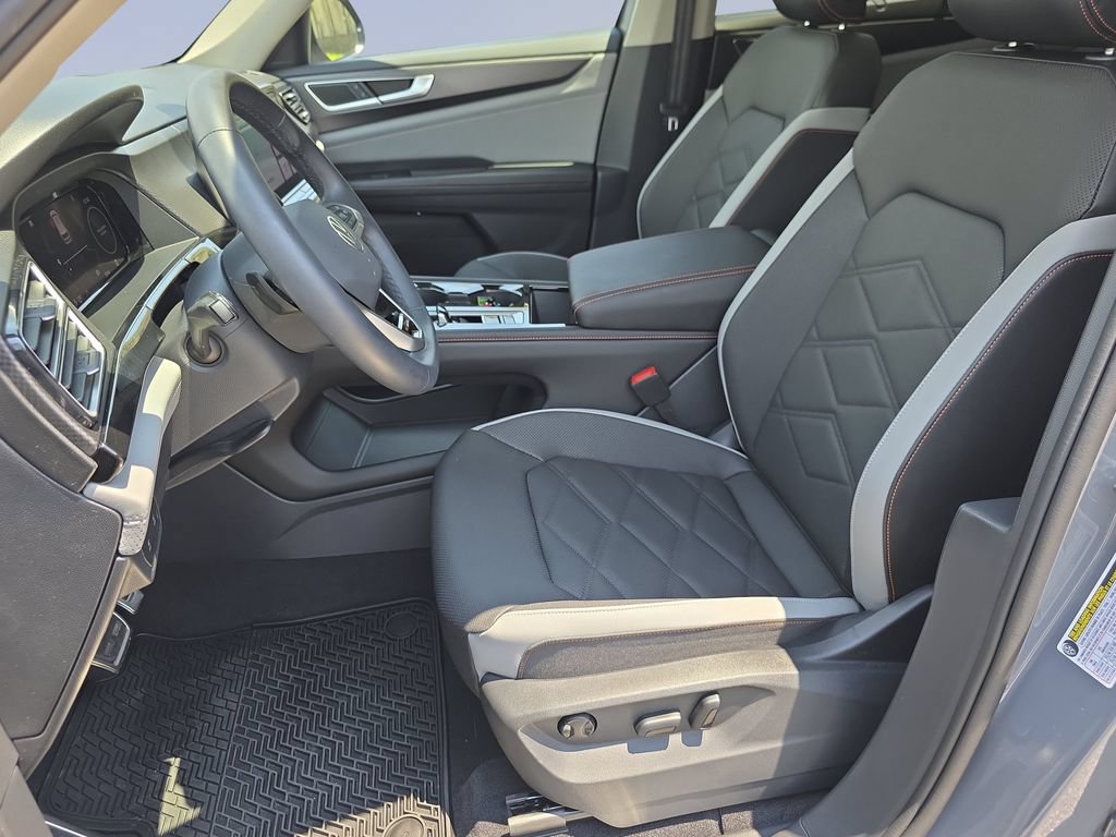 Used 2026 Volkswagen Atlas Peak Edition AWD/4WD image 48