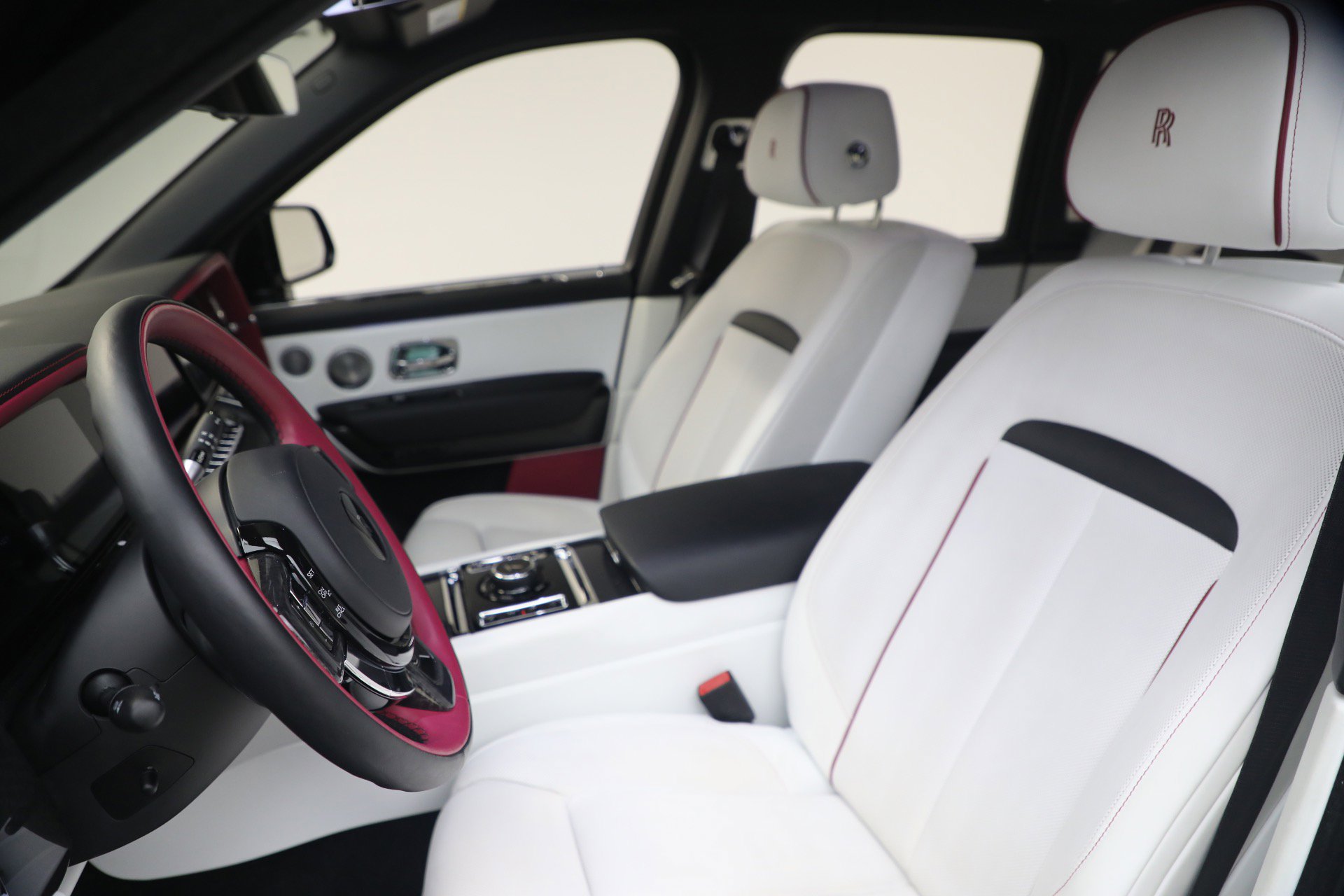 Certified 2025 Rolls-Royce Cullinan Black Badge image 16