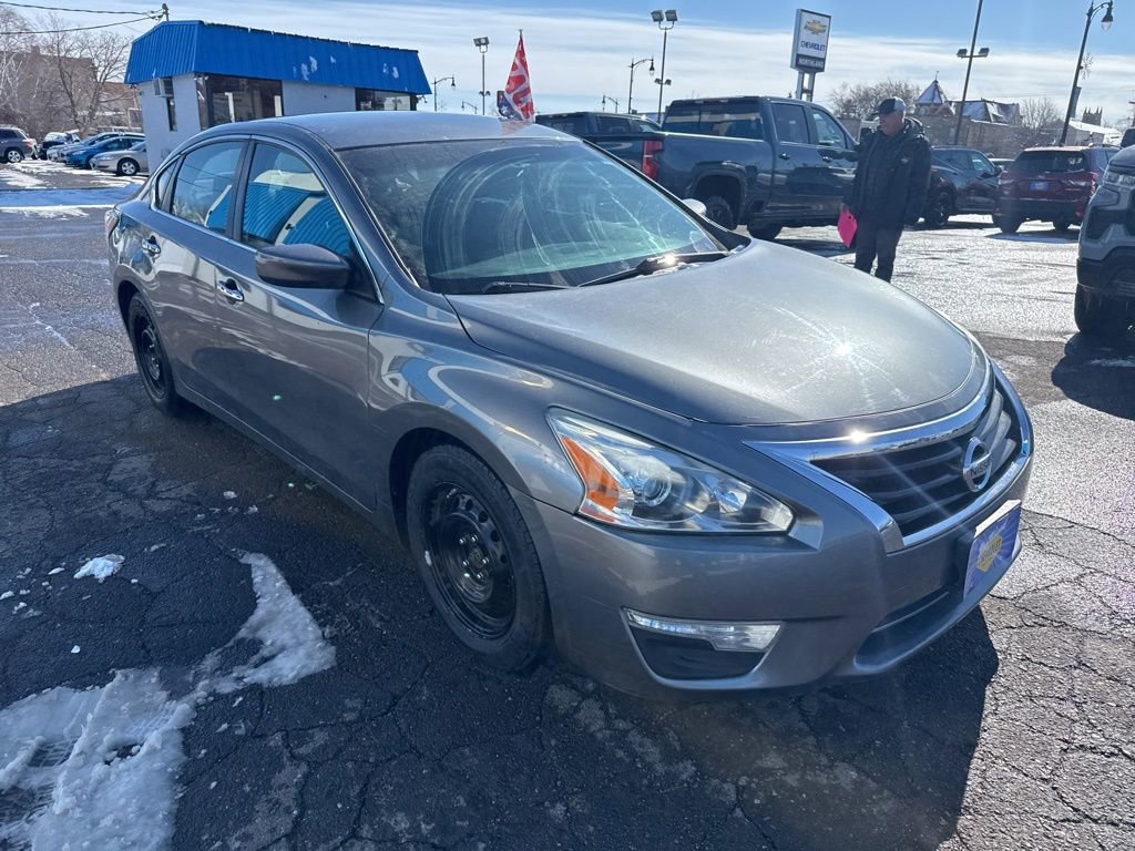 Used 2015 Nissan Altima 2.5 S w/ Power Driver Seat Package image 4