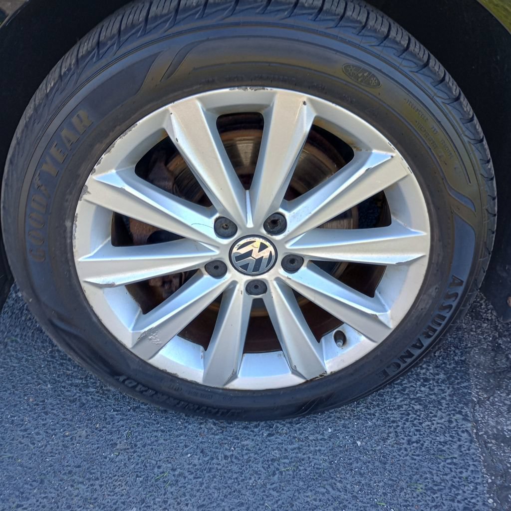 Used 2013 Volkswagen Passat 2.5 SEL Premium FWD image 25