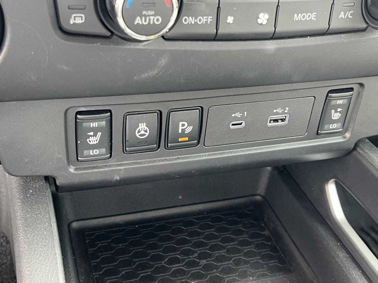 Certified 2025 Nissan Frontier SV w/ SV Convenience Package RWD image 8