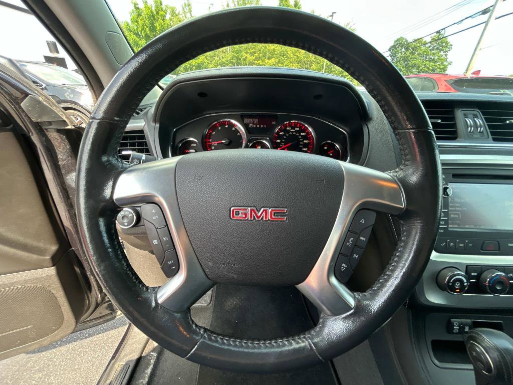 Used 2013 GMC Acadia SLE image 23