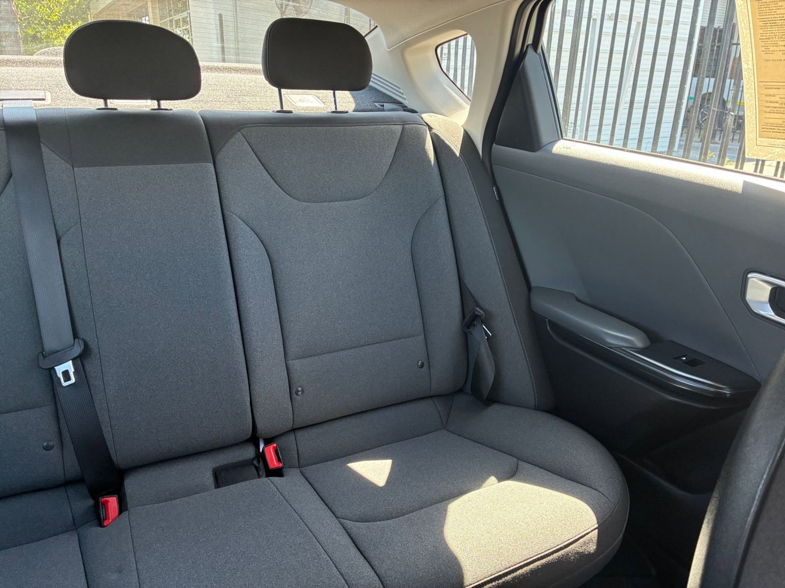 Used 2025 Kia K4 LXS image 36