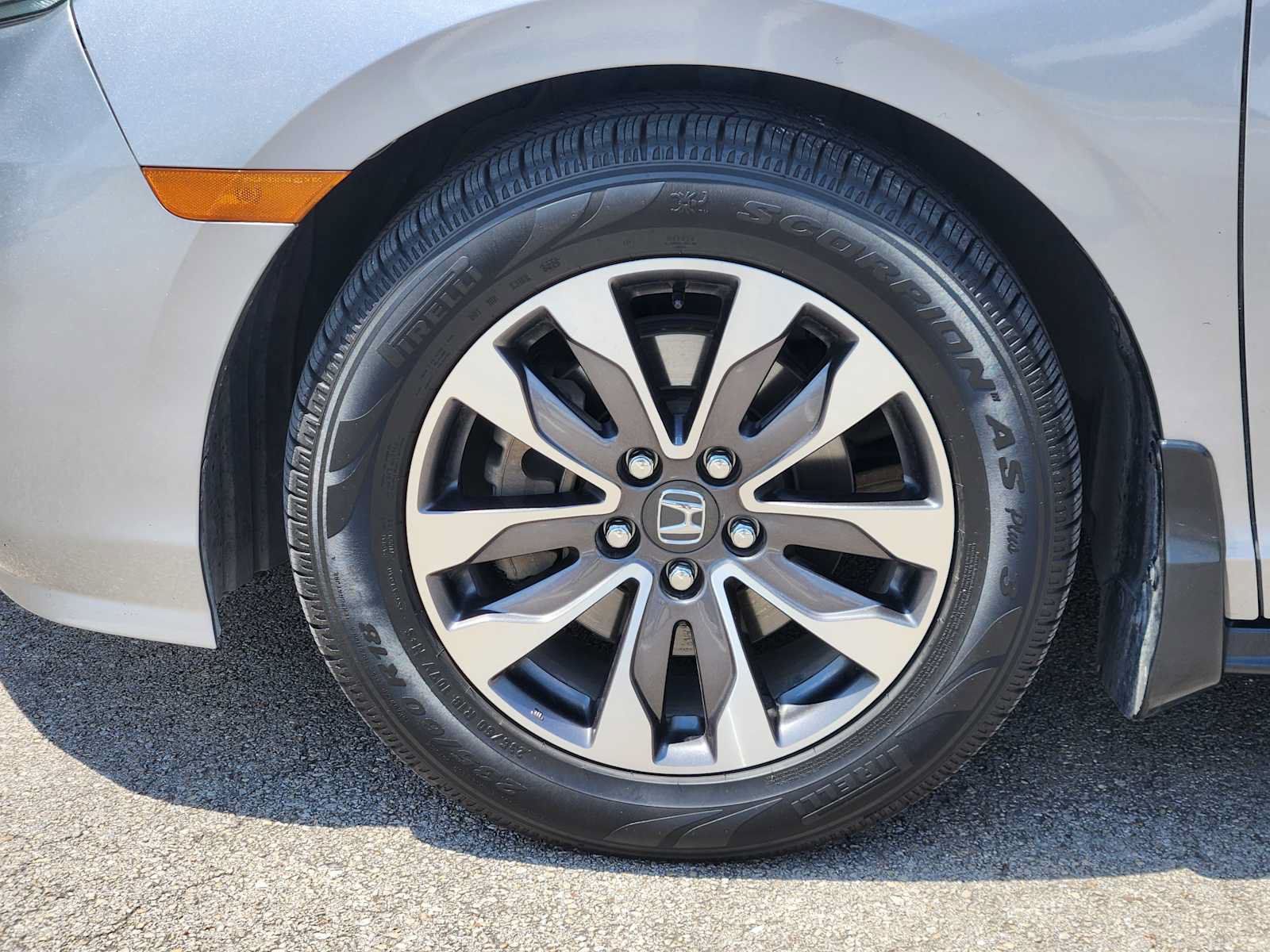 Used 2023 Honda Odyssey EX-L image 9
