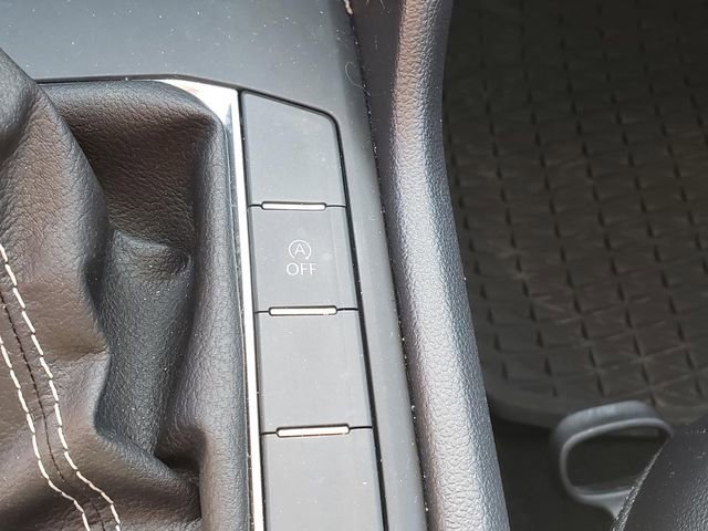 Used 2022 Volkswagen Taos SE image 30