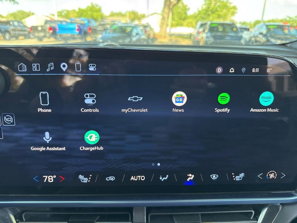 Used 2025 Chevrolet Equinox EV LT w/ Convenience Package FWD image 39