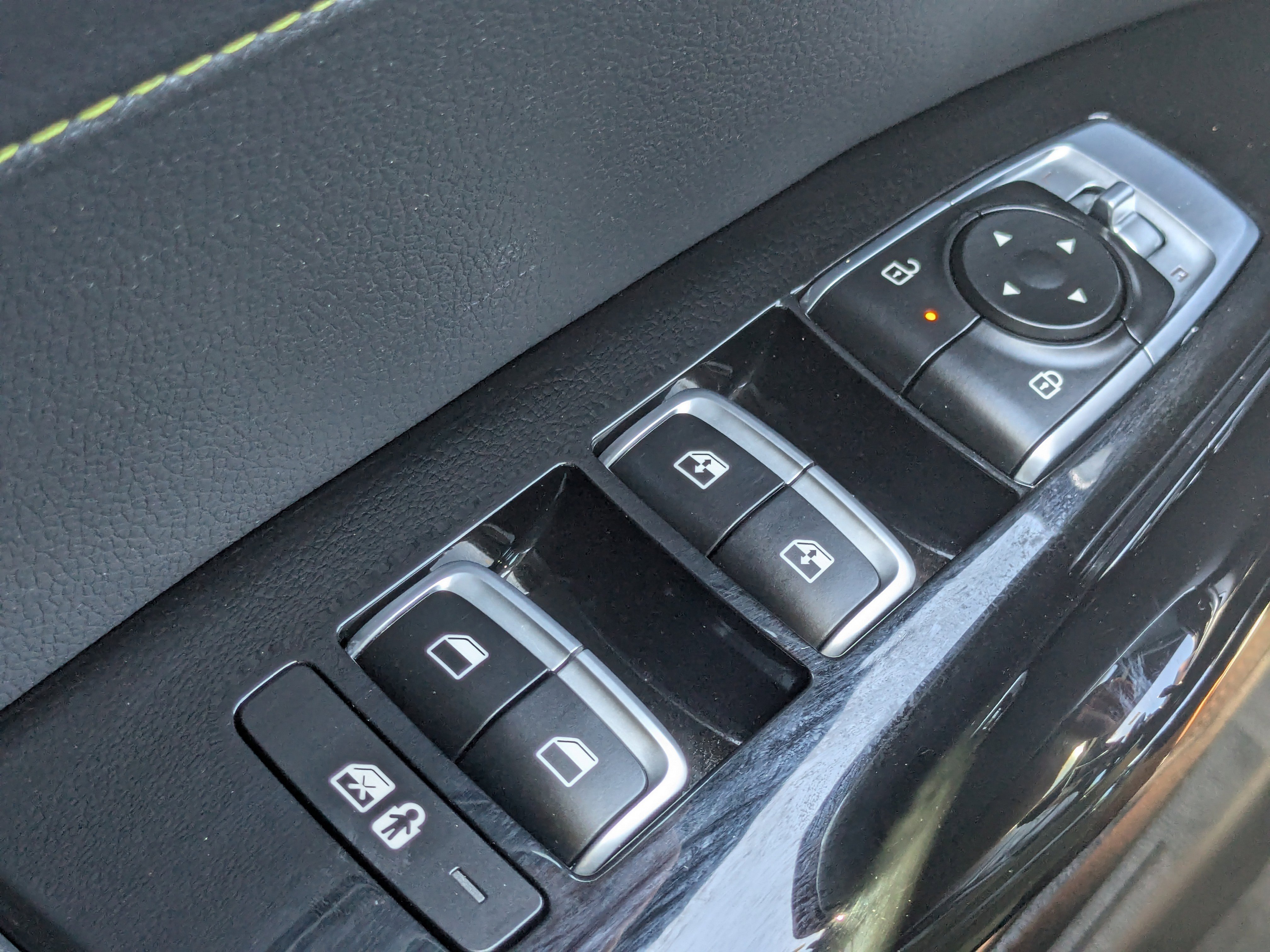 Certified 2025 Kia K5 GT FWD image 28