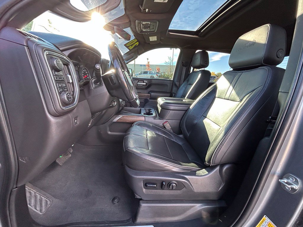 Used 2020 Chevrolet Silverado 1500 High Country w/ Technology Package AWD/4WD image 13