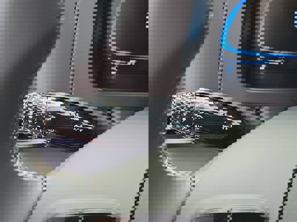 New 2026 Hyundai Elantra Sport FWD image 25