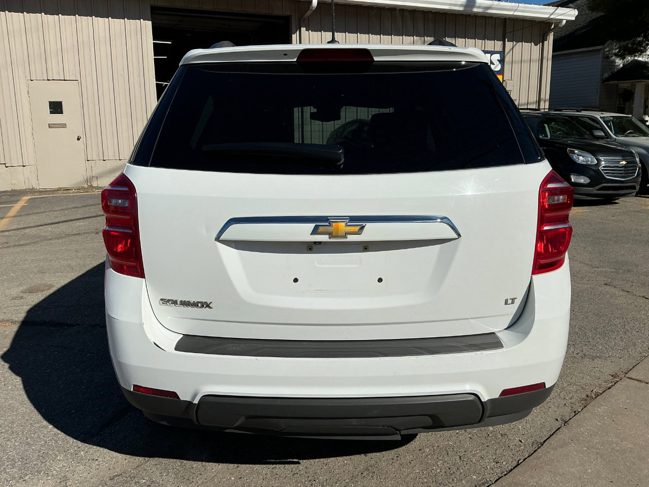 Used 2017 Chevrolet Equinox LT image 4