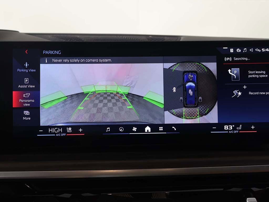 Used 2024 BMW X7 M60i image 49