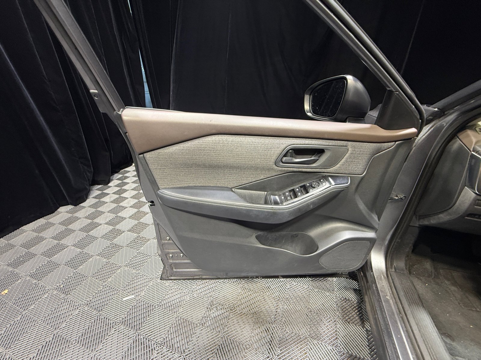 Used 2021 Nissan Rogue S image 13