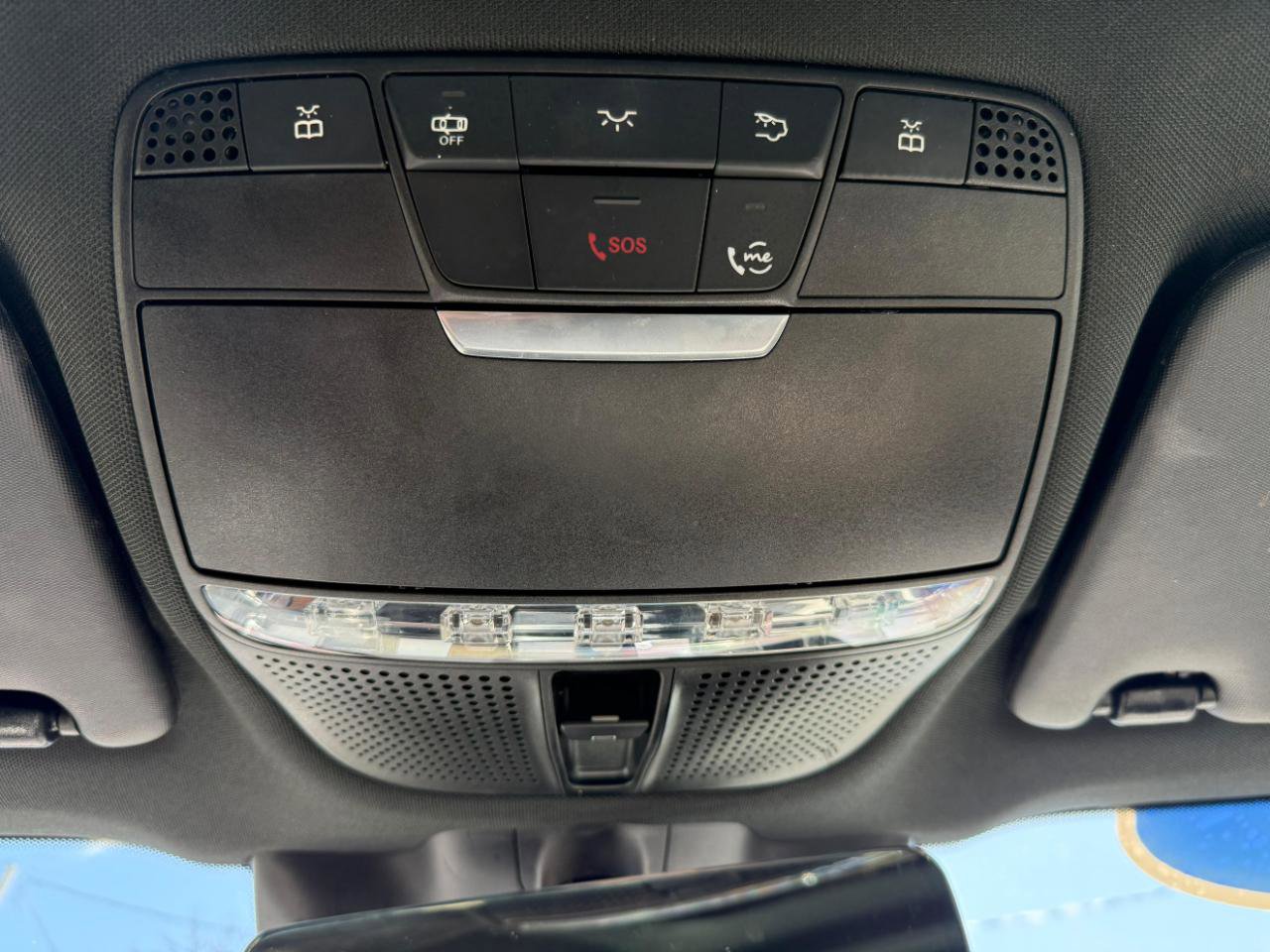 Used 2021 Mercedes-Benz GLC 300 4MATIC image 38