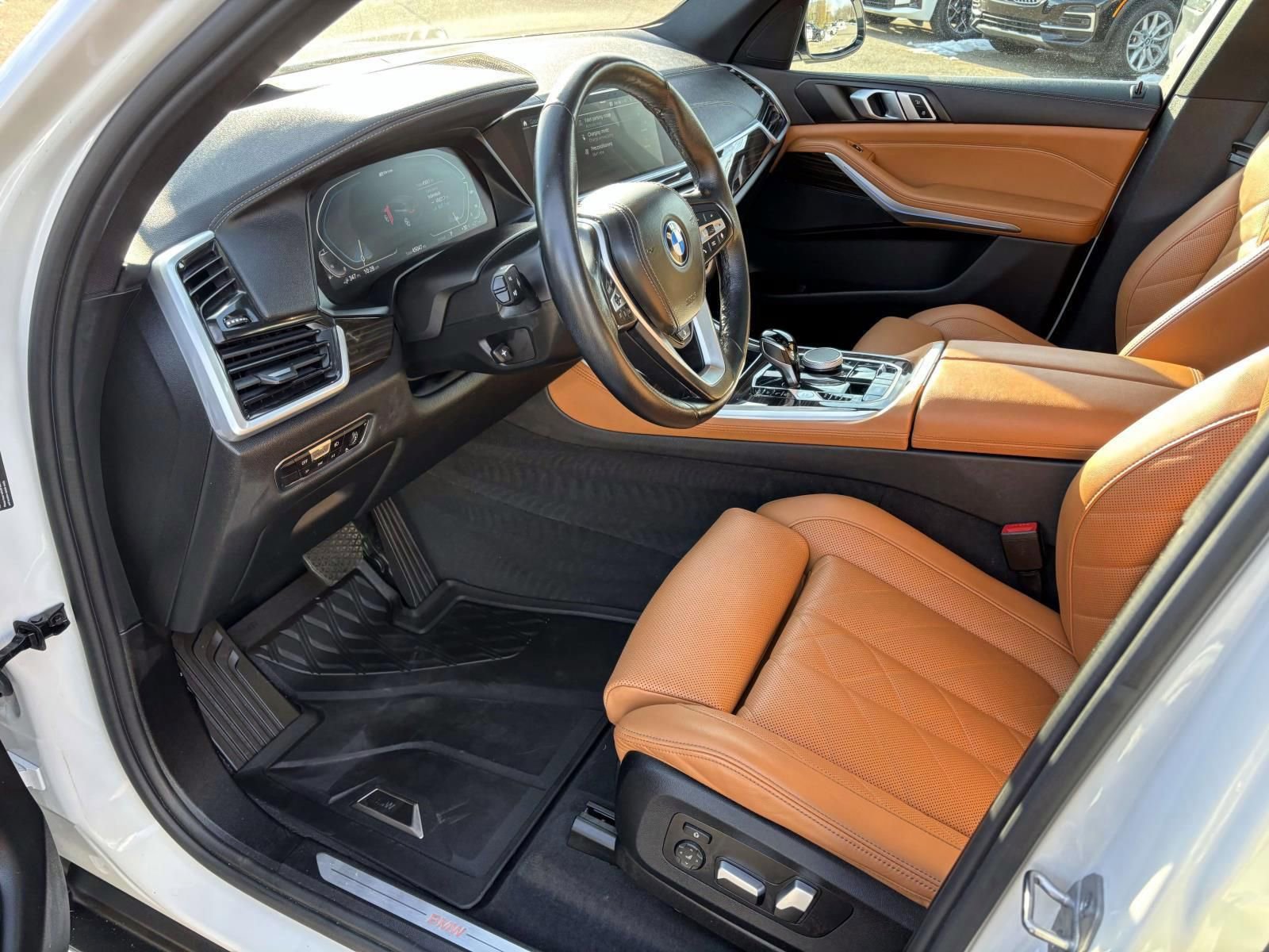 Used 2023 BMW X5 xDrive45e w/ Parking Assistance Package image 24