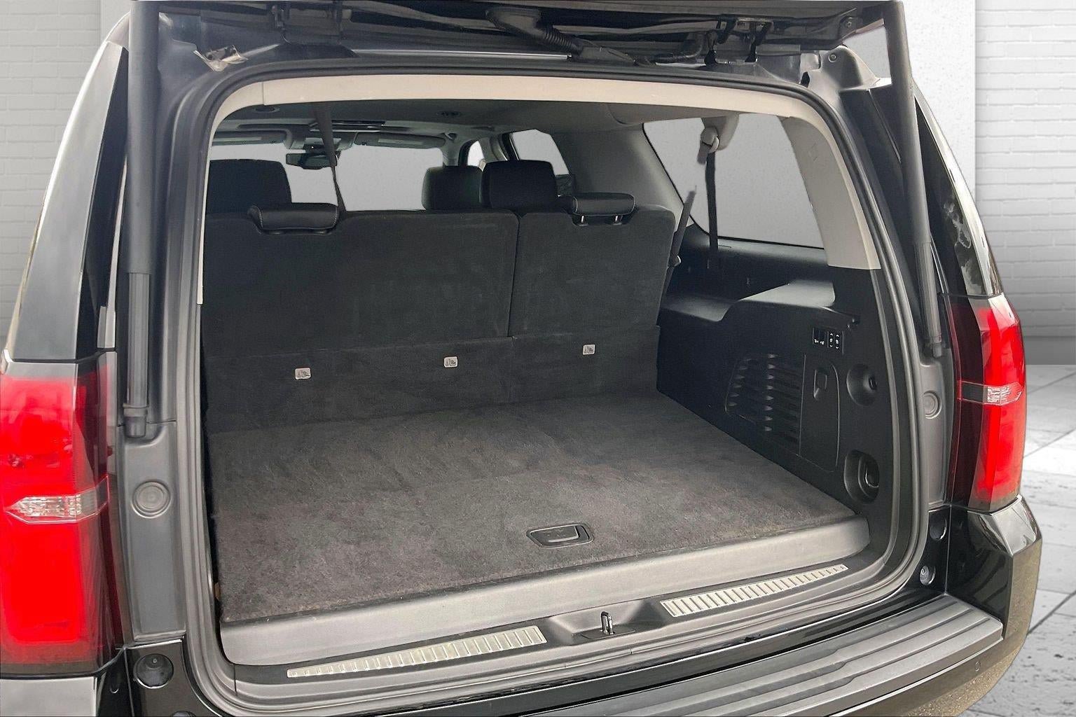 Used 2017 Chevrolet Suburban LT AWD/4WD image 4