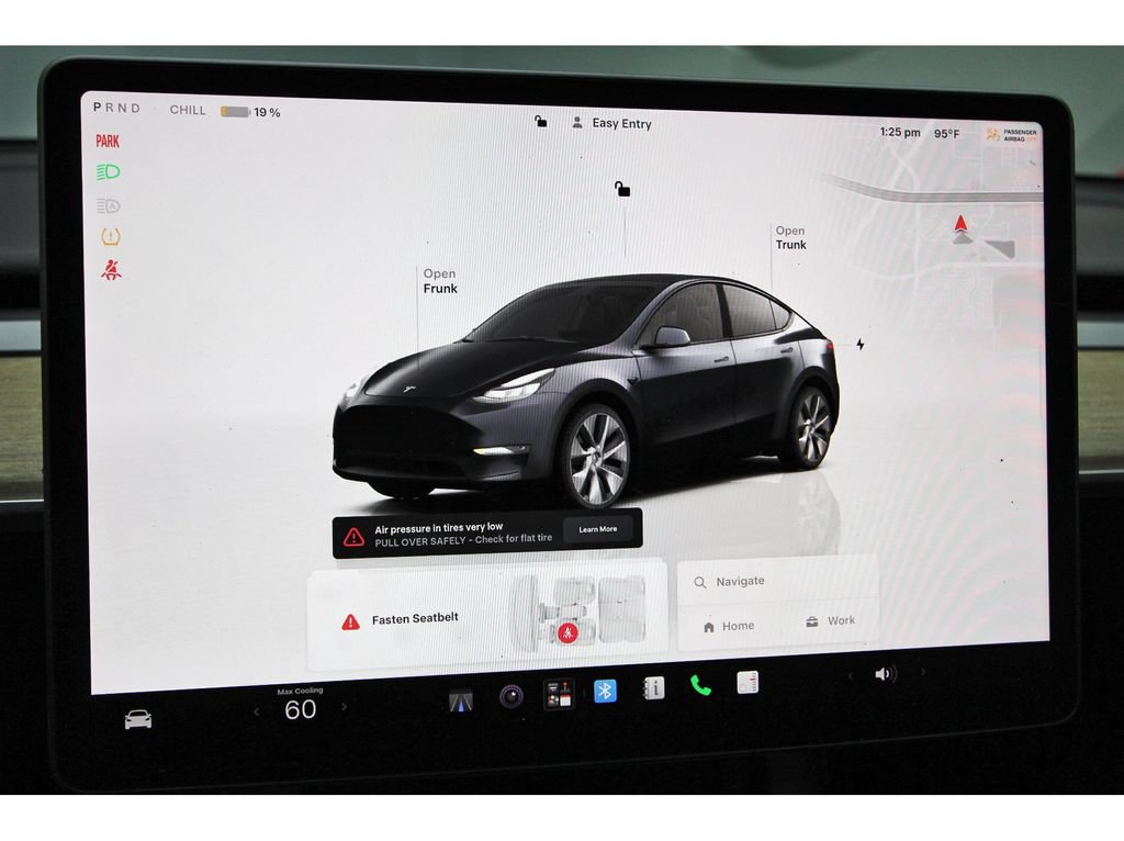 Used 2024 Tesla Model Y Long Range AWD/4WD image 10
