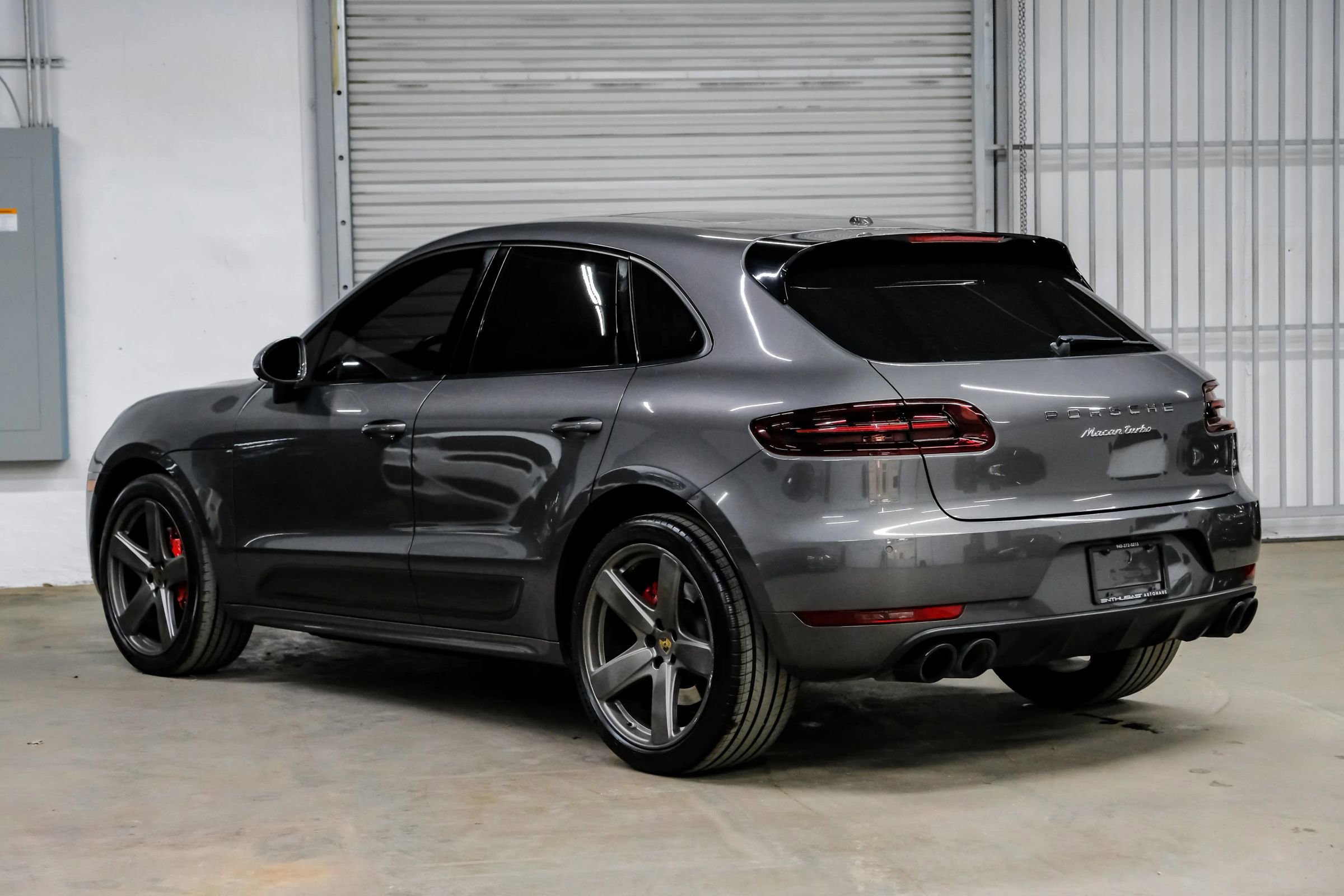 Used 2015 Porsche Macan Turbo AWD/4WD image 11