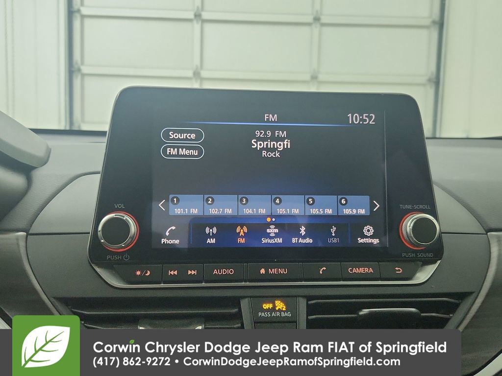 Used 2025 Nissan Altima 2.5 SV image 24