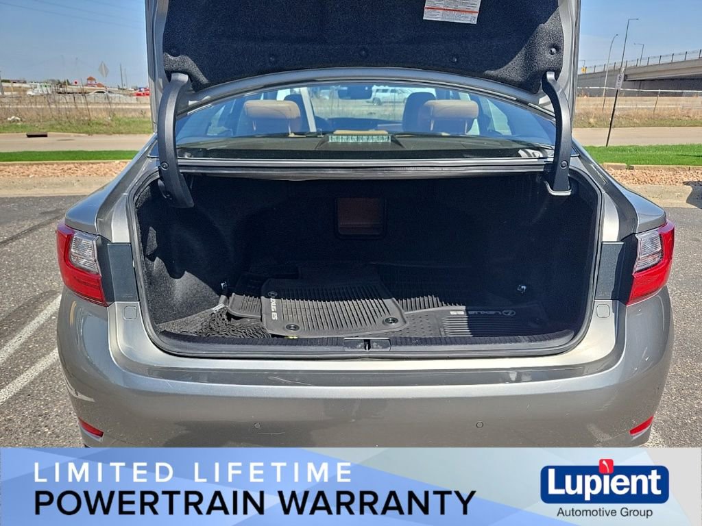 Used 2016 Lexus ES 350 w/ Ultra Luxury Package image 14