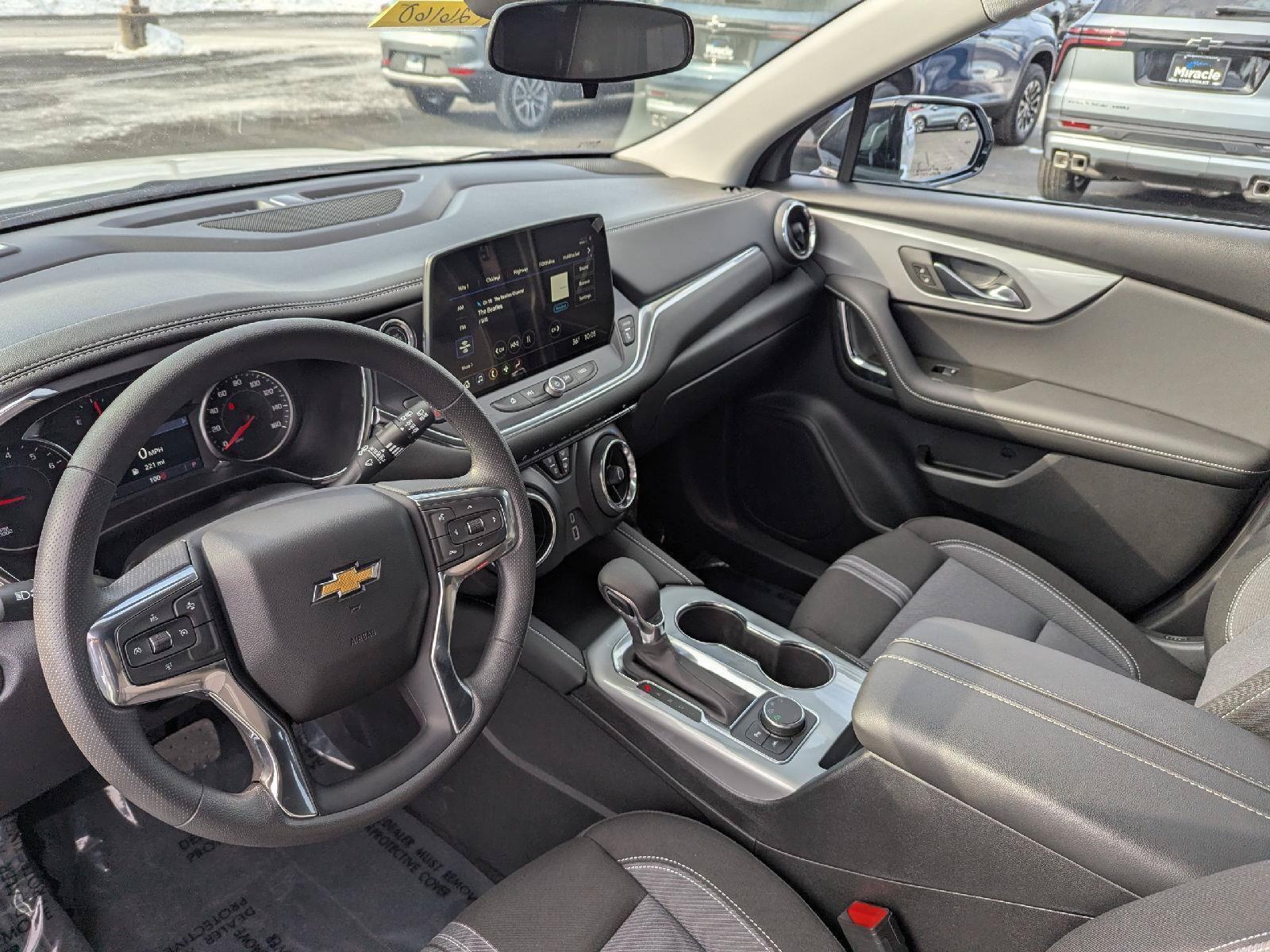 New 2026 Chevrolet Blazer LT w/ Midnight/Sport Edition AWD/4WD image 30