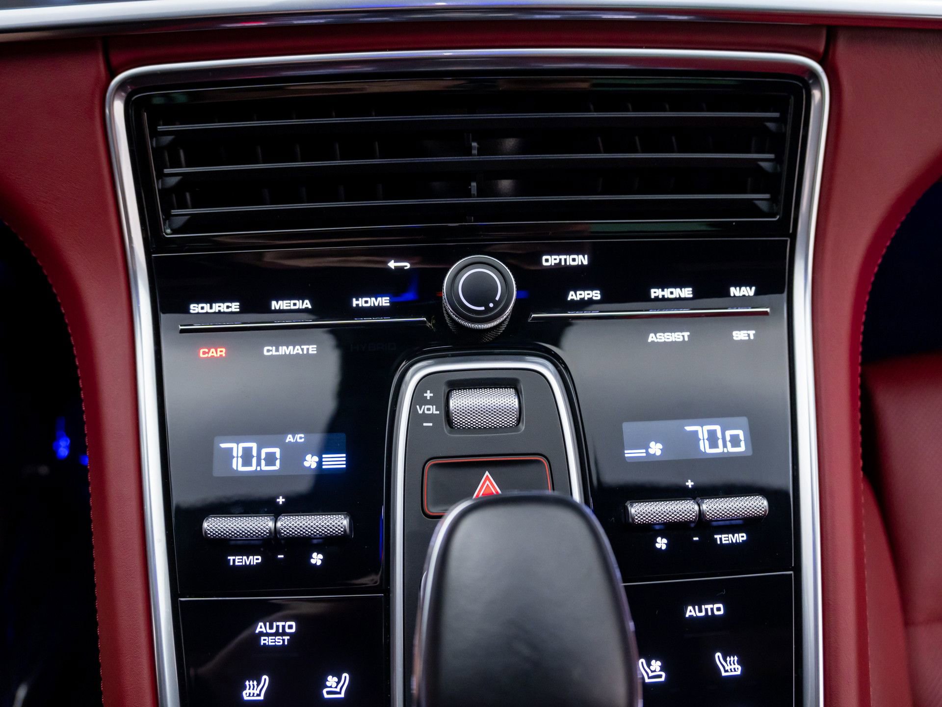 Certified 2023 Porsche Panamera 4 Platinum Edition AWD/4WD image 28