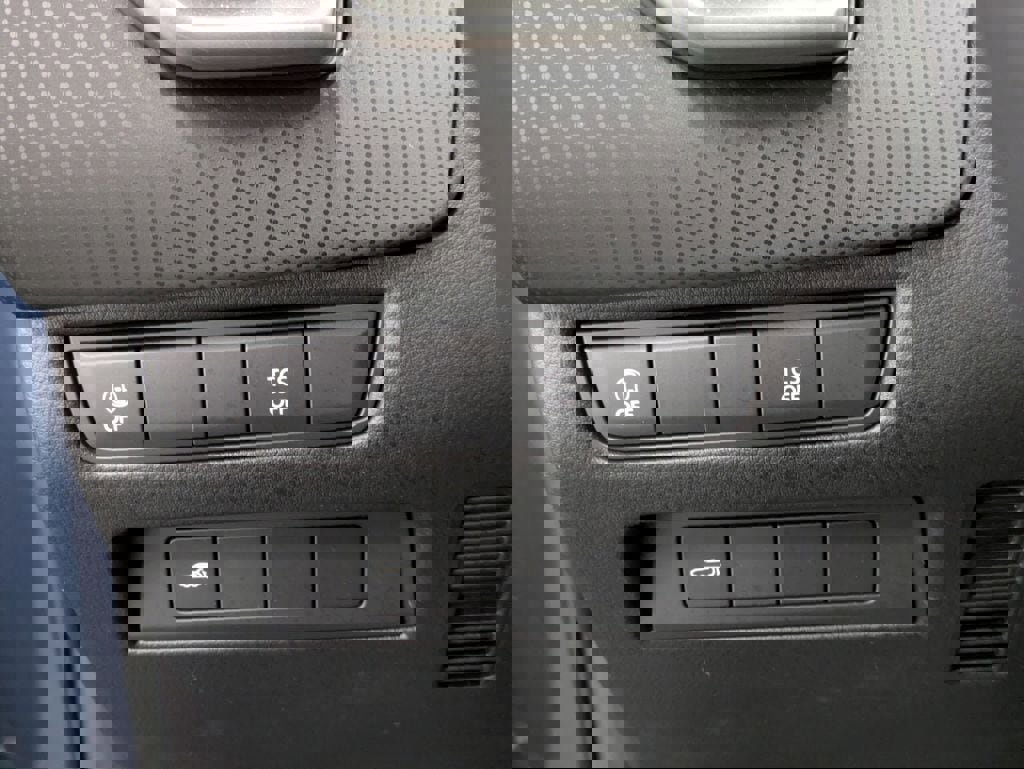 Used 2025 MAZDA CX-50 AWD 2.5 S w/ Cargo Package image 21