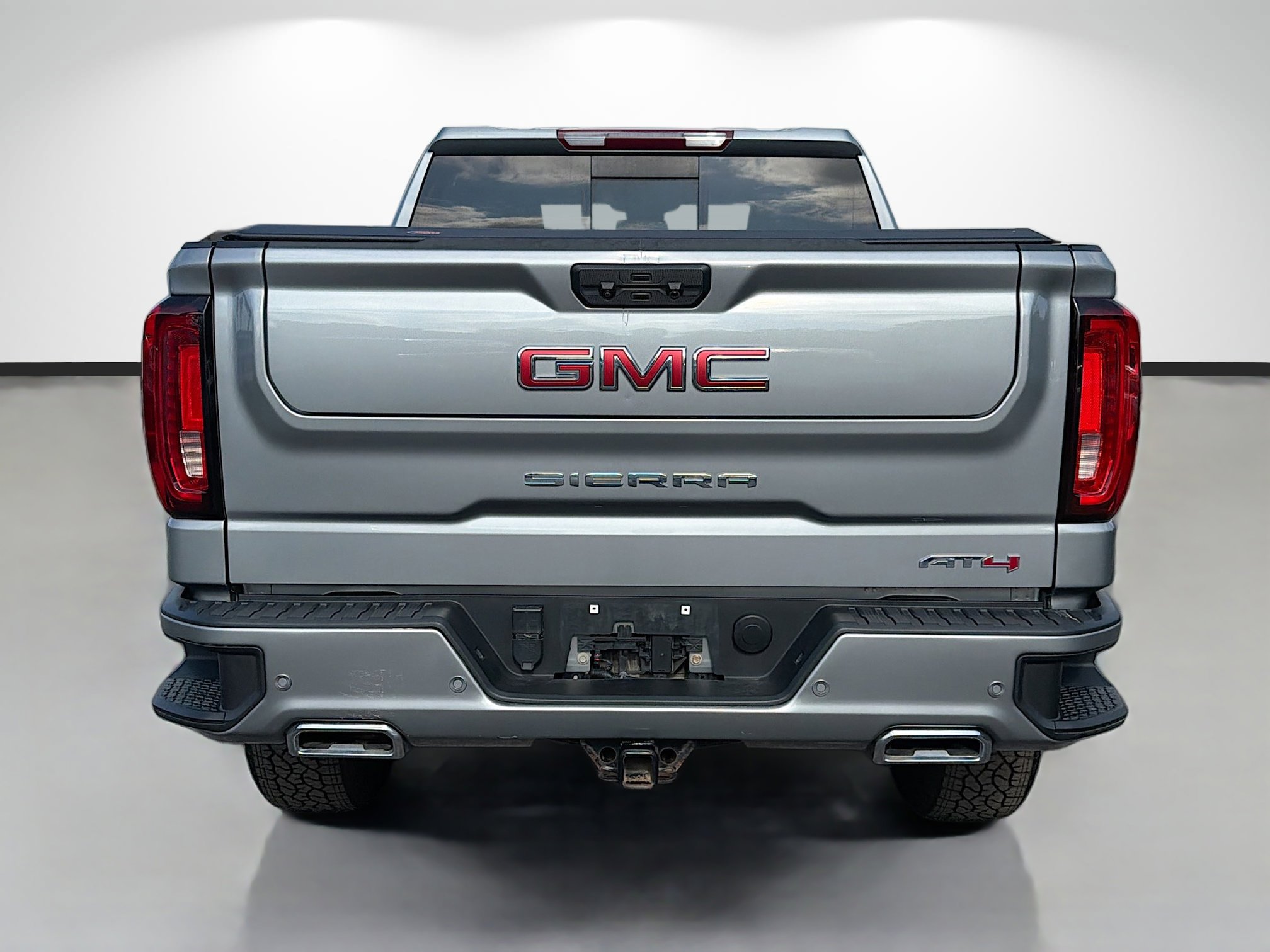 Used 2024 GMC Sierra 1500 AT4 w/ AT4 Preferred Package AWD/4WD image 4