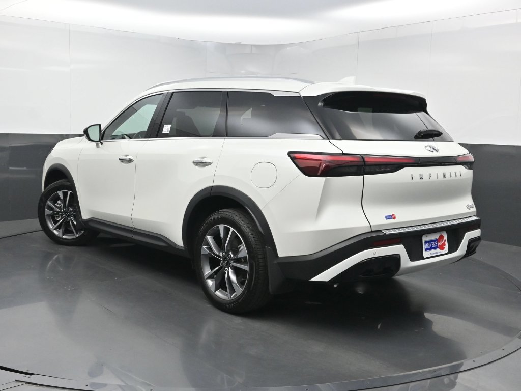 Used 2023 INFINITI QX60 Luxe w/ Performance Audio Package FWD image 27