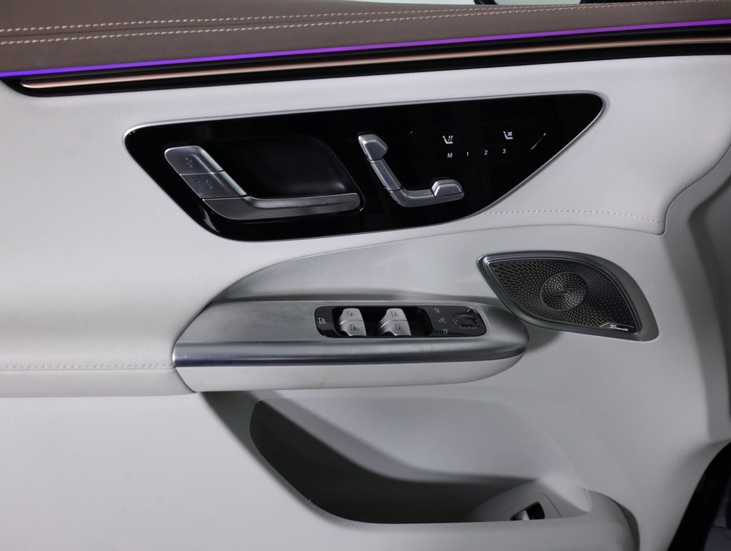 Certified 2023 Mercedes-Benz EQE 350+ 4MATIC SUV w/ Exclusive Trim Package image 9