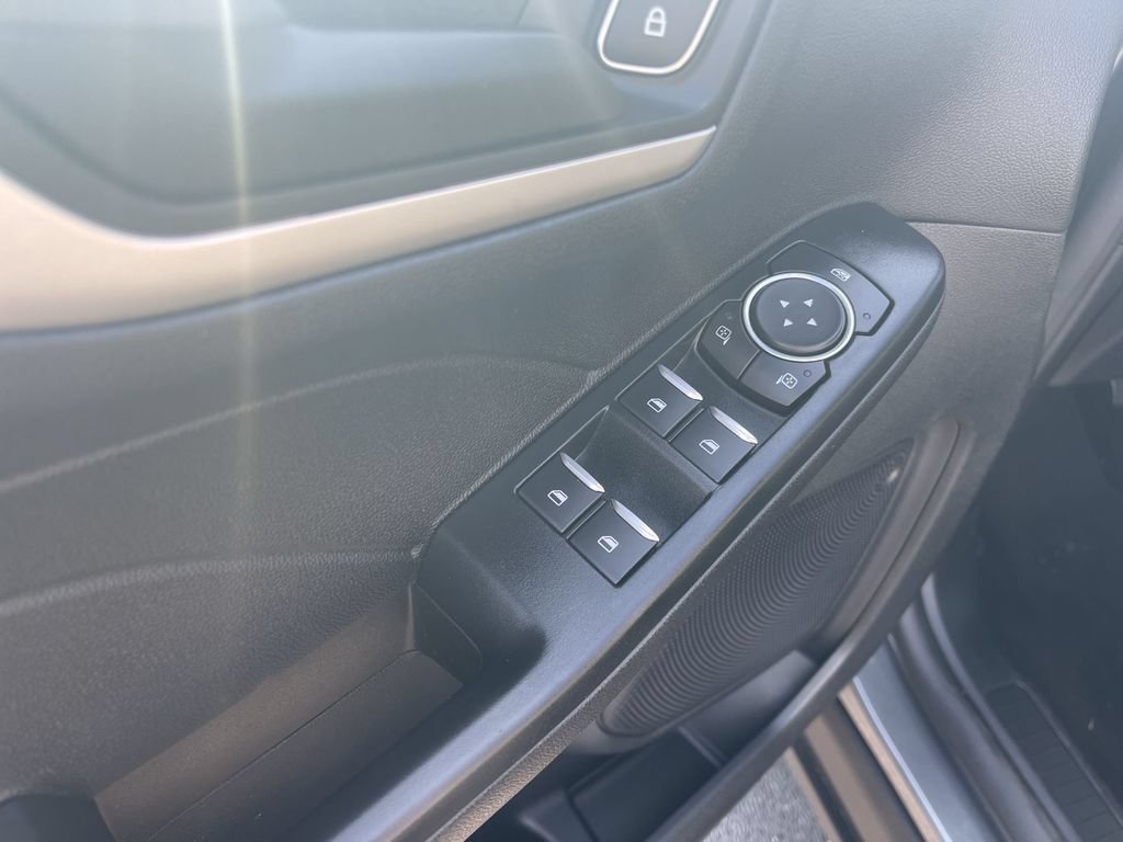 Used 2022 Ford Escape SE AWD/4WD image 13