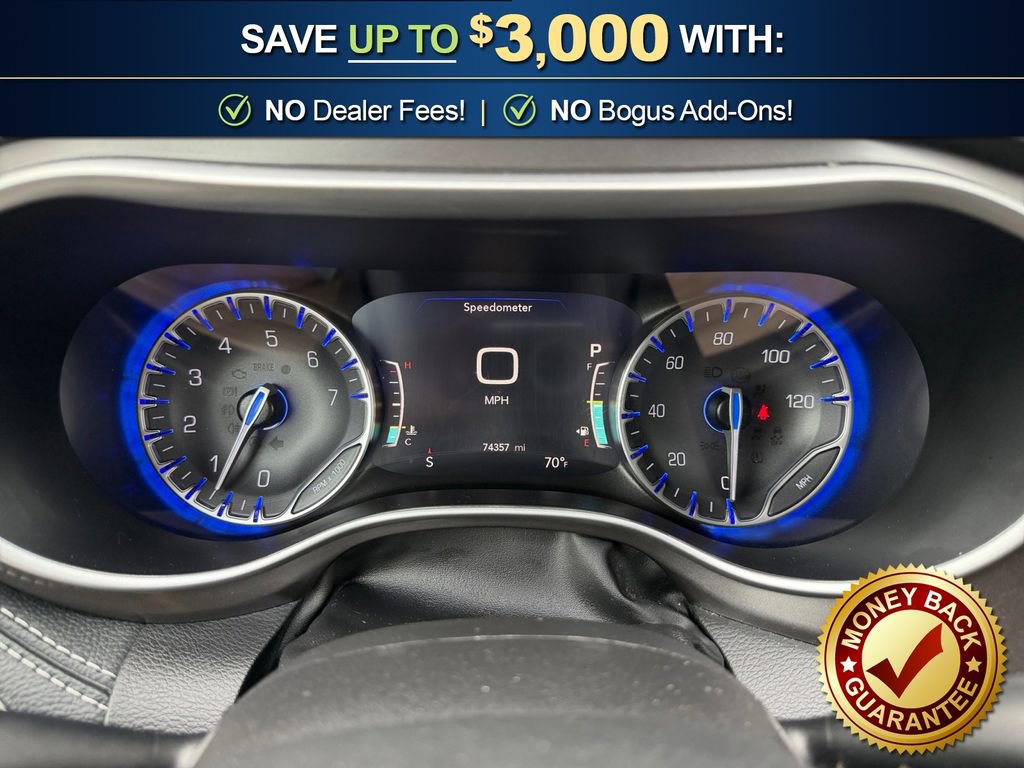 Used 2024 Chrysler Pacifica Touring-L image 19