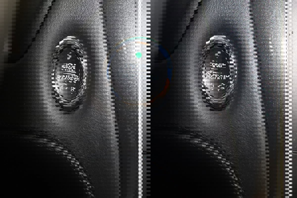 Used 2016 Ford Explorer Platinum image 32