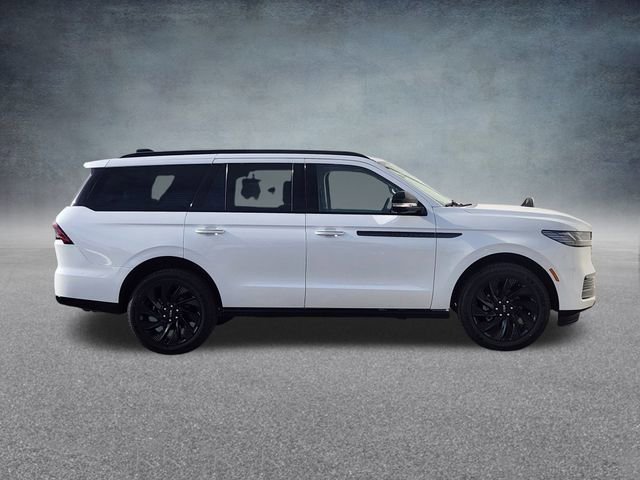 New 2026 Lincoln Navigator Reserve w/ Jet Appearance Package image 8