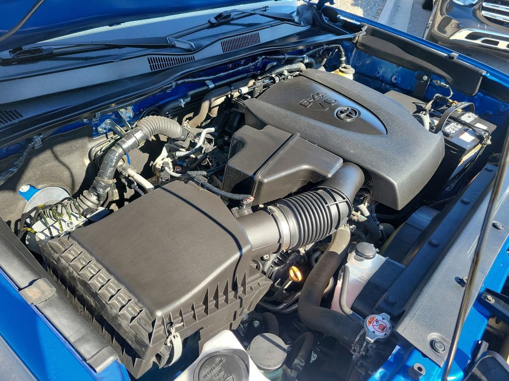 Used 2018 Toyota Tacoma SR5 image 9