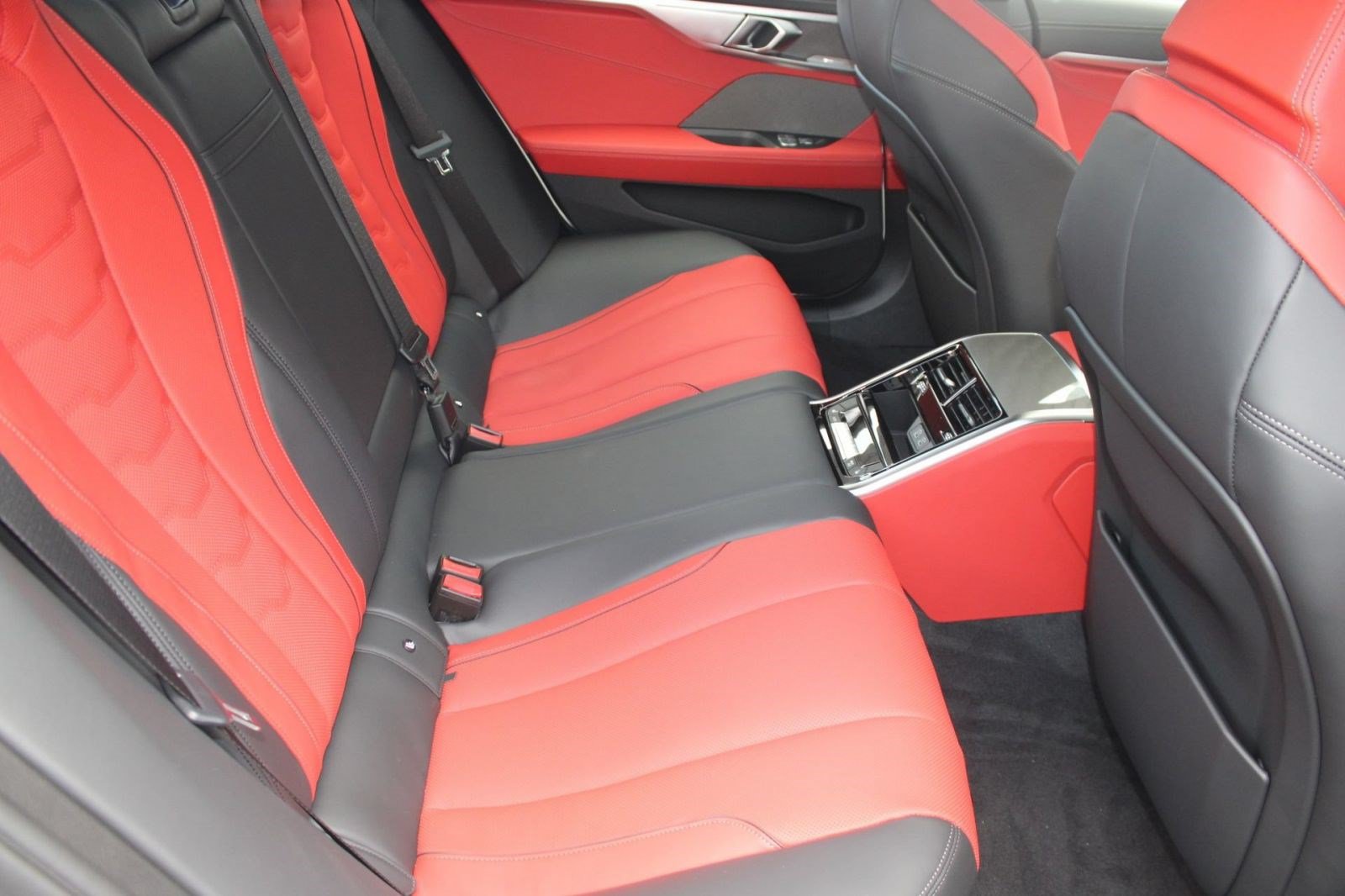 Used 2026 BMW 840i RWD image 31
