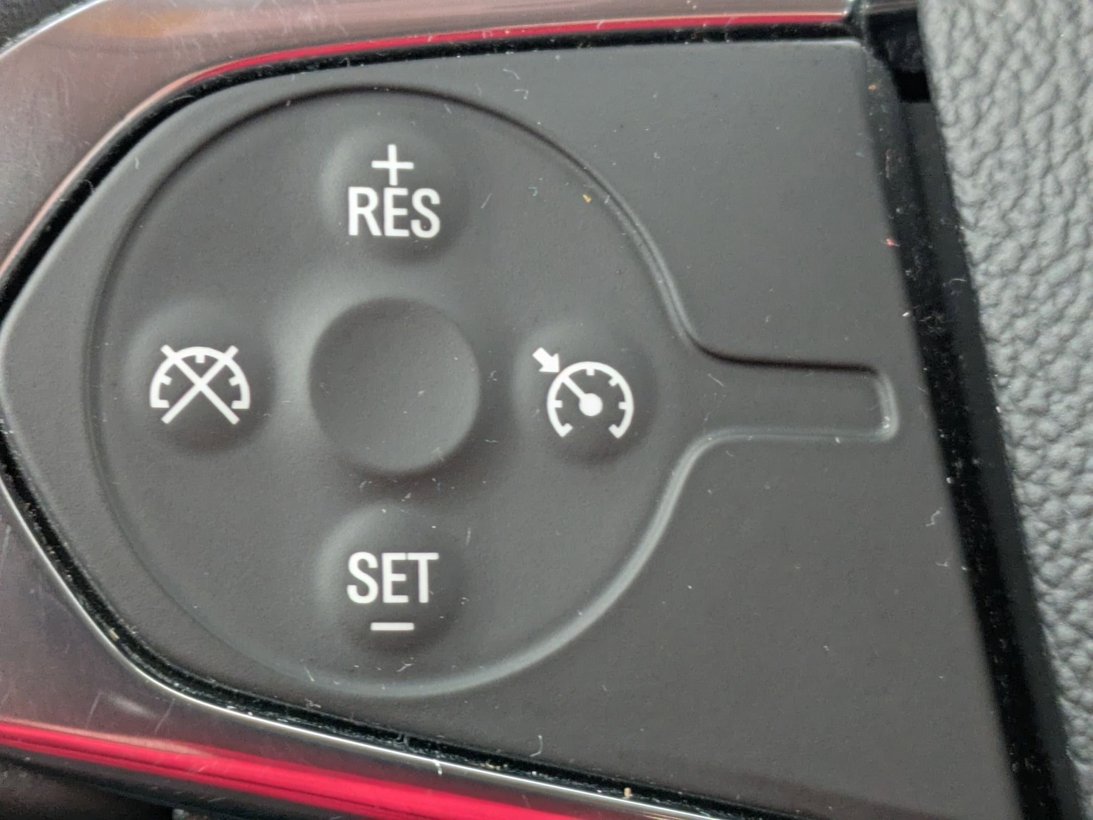 Used 2018 Chevrolet Traverse LT image 14